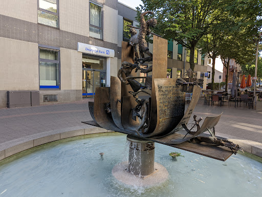 Nibelungenliedbrunnen