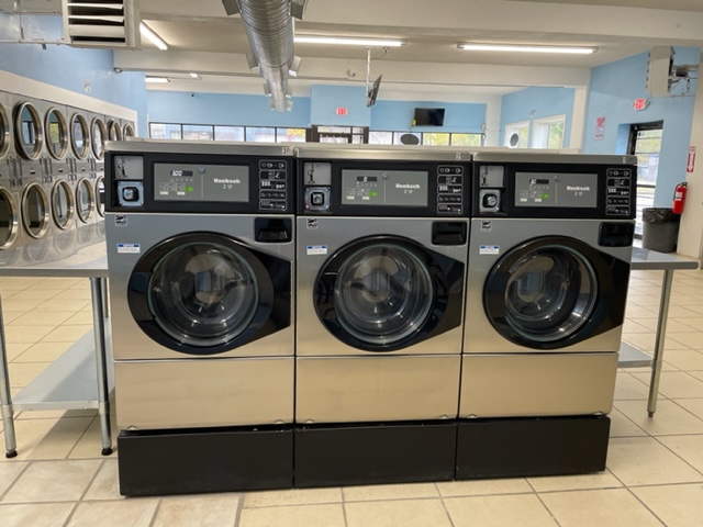 WB Laundromat & Wash and Fold laundromat interior in St. Paul, MN
