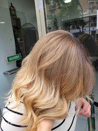 Photo n°9 de H&B HAIR & BEAUTY à Clichy (Salon de coiffure)