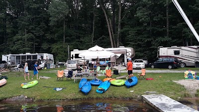 Lake Manchaug Camping