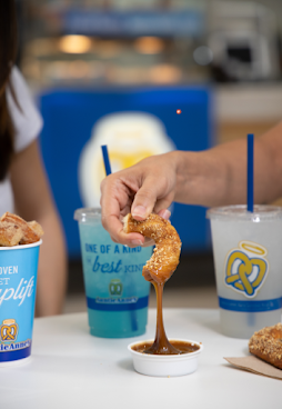 Auntie Anne's by null