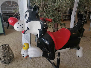 Photo n°5 de Les Trésors d'Avril à Saint-Bonnet-de-Vieille-Vigne (Magasin d'antiquités)