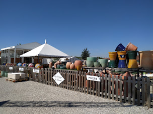 Photo n°1 de Les Poteries du Monde à Balan (Magasin de poteries)