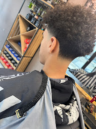 Photo n°22 de Mido Hair (coiffeur barbier) à Saint-Maixent-l'École (Salon de coiffure)