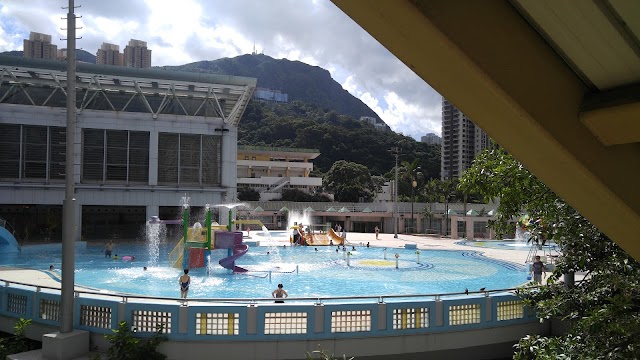 Hammer Hill Road Swimming Pool
