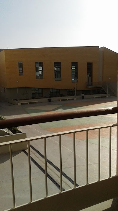 Photos of Grand Lyc&eacute;e Franco-Libanais
