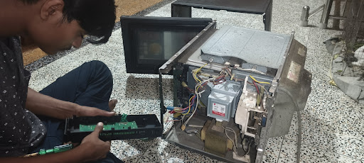 Microwave repair saltlake Just 299 post image
