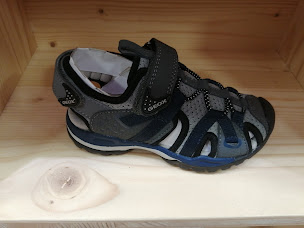 Photo n°14 de La Cour des Grands 👧👦 Chaussures Enfants 🎒 Cabaïa pour Tous à Albi (Magasin de sacs et bagages)