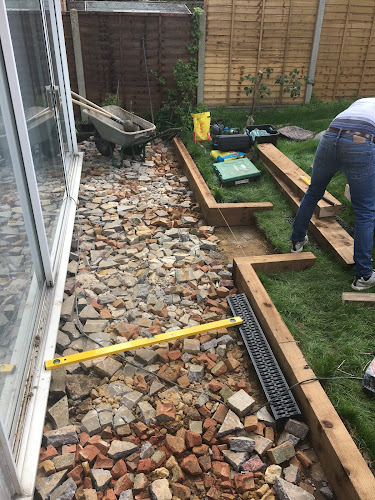 Comments and reviews of Phoenix UK Tree & Landscaping Specialist