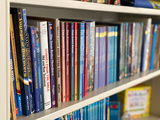 Crossroads Consignment - Visual