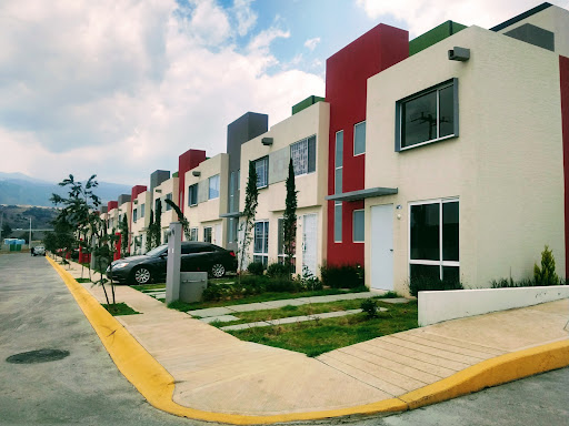 Conjunto Urbano Cumbres de la Montaña