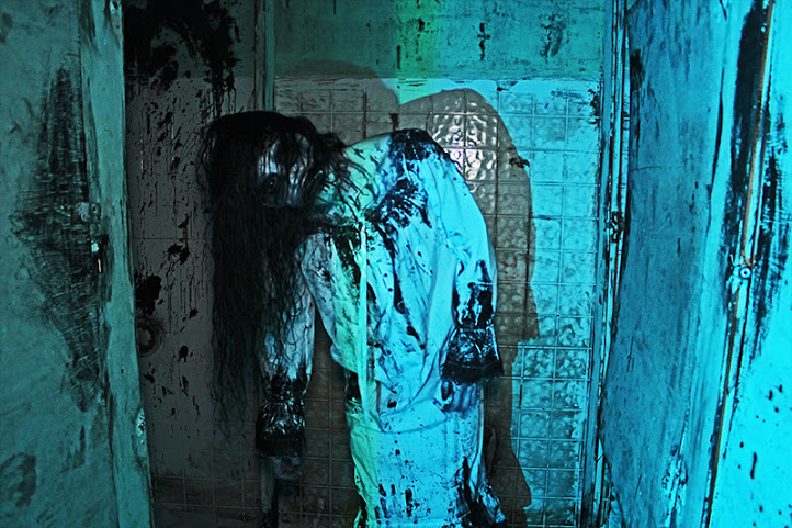 Jekyll & Hyde Haunted Asylum by null