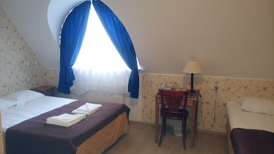 Photos of Saka m&otilde;is