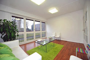 Photo n°3 de Uzan Raphaël à Avon (Dentiste)