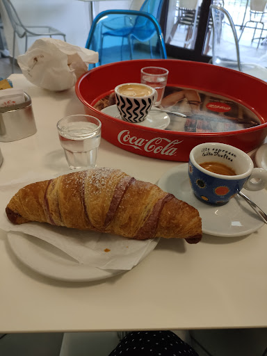 Al piccolo caffè - Visual