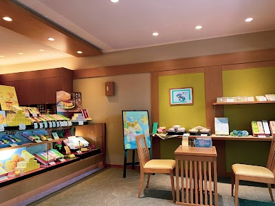 カステラ元祖 松翁軒 滑石店(滑石ショッピングセンター内)