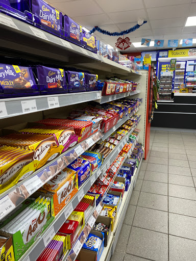 High Rd Store - Visual