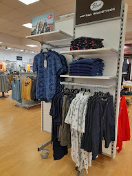 Photo n°10 de Des Marques & Vous à Quetigny (Magasin de vêtements pour femmes)