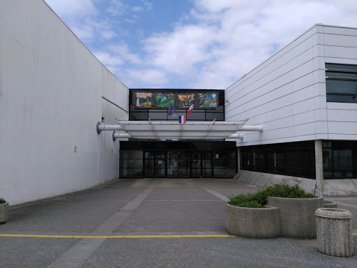 Lycée Gén Et Techno. De Kerneuzec Logo
