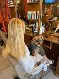 Photo n°7 de Karoll Caractère Coiffure à Marseille (Salon de coiffure)