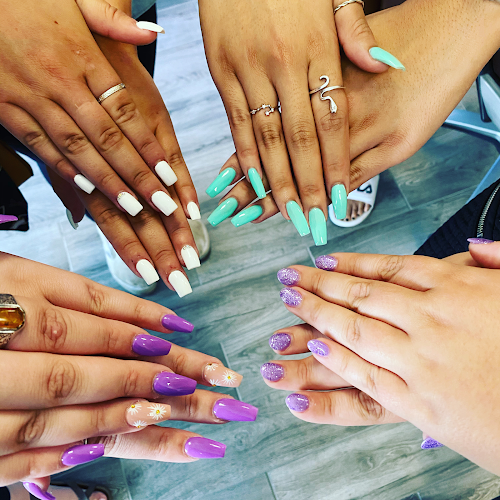 Timeless Nails interior view