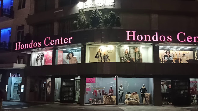 Hondos Center