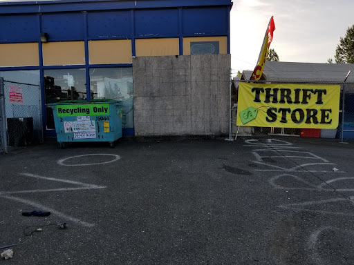 Oliver’s Liquidation Discount Store