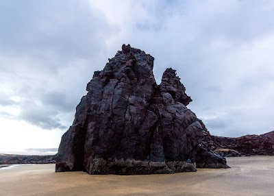 Photos of Skar&eth;sv&iacute;k Beach