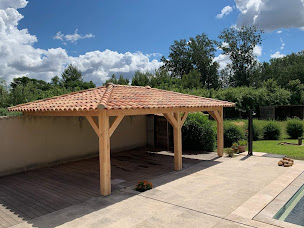Photo n°3 de Déco Charpente Vaucluse (Carport, pergola, appentis bois, pool house) à Mazan (Constructeur d'abris de jardin)