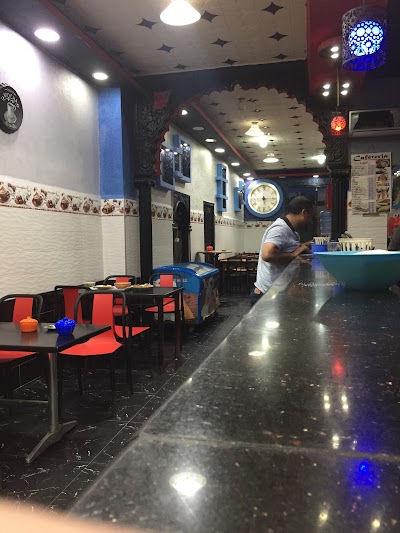 Photos of Caf&eacute; Zamoum