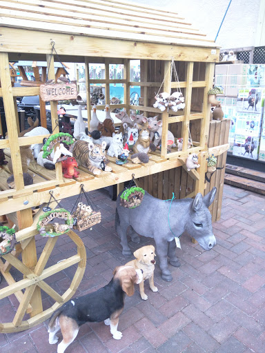 Howdens Garden Centre Gallery - United Kingdom