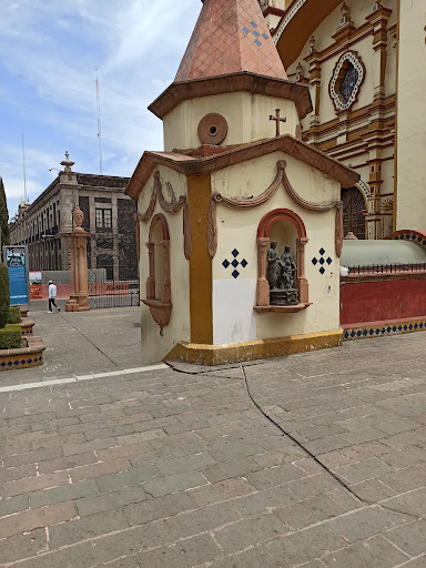 Temple of Santa Veracruz - Thumbnail
