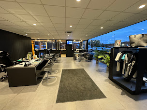 Photo n°10 de Garage de la Marinière à Fleury-Mérogis (Atelier de réparation pour poids lourds)