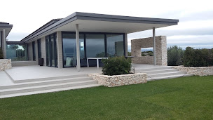 Photo n°4 de Lio 98 à Bonifacio (Magasin de systèmes de climatisation)