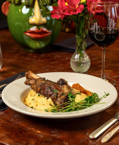 Three Cats [at Leon & Lulu] by null