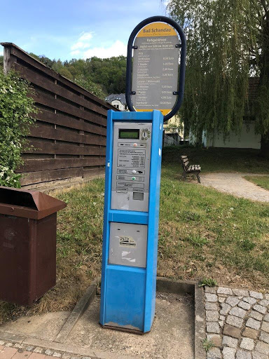 Parkplatz Oberer Elbkai - Thumbnail