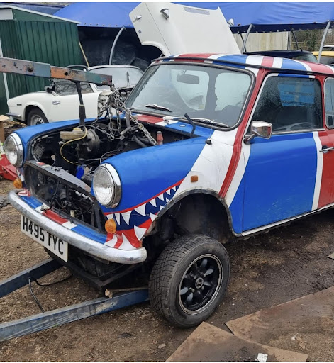 Col's Mini Centre - Thumbnail