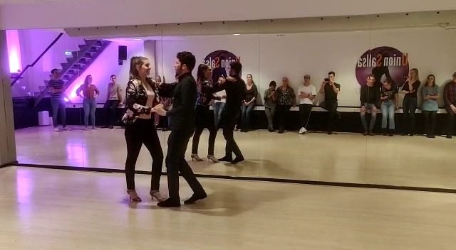 Beoordelingen van Union Salsa Dance Company in Utrecht - Dansschool