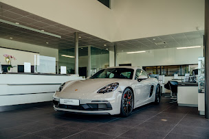 Photo n°23 de Centre Service Porsche Paris Est à Ferrières-en-Brie (Vendeur de voitures d'occasion)
