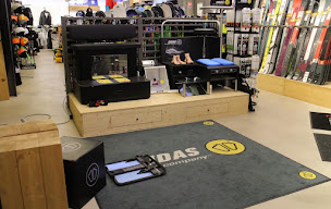 Photo n°24 de Labo Shop à Bourg-Saint-Maurice (Magasin d'articles de snowboard)