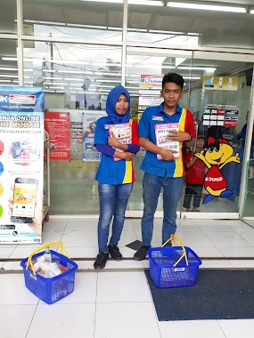 Indomaret, Author: Iis Ismawaty