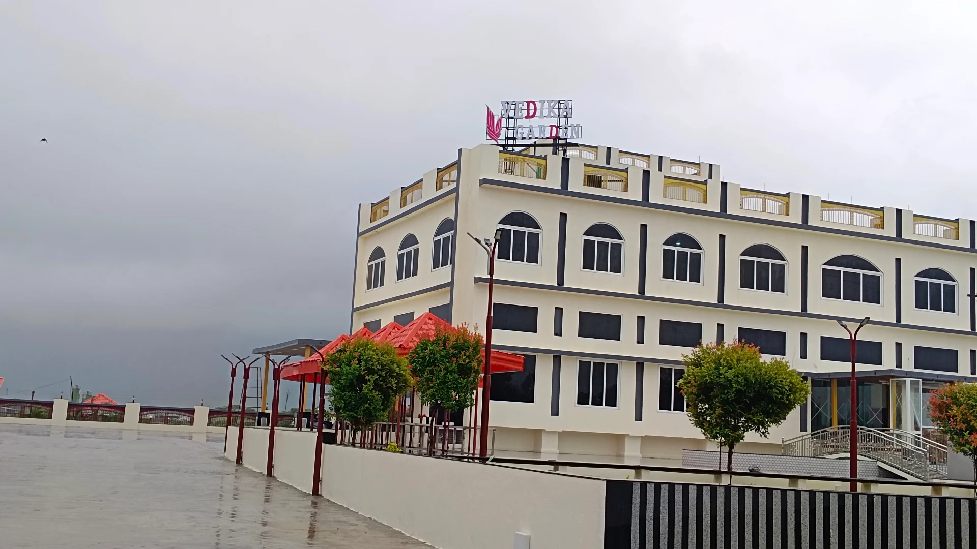 VEDIKA GARDAN