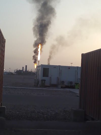 Photos of Majnoon oil field