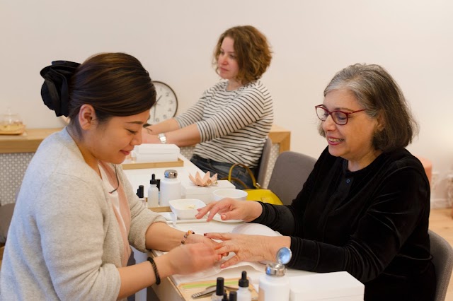 sundays nail studio