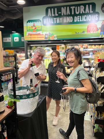 Little Farms Market, Guoco Tower by null