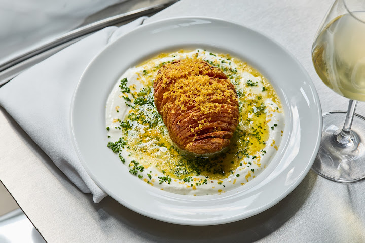 Noisy Oyster seafood bistro by null