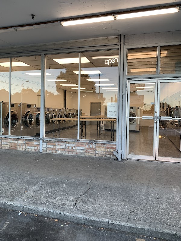 The Clean Machine Laundromat laundromat interior in Seattle, WA