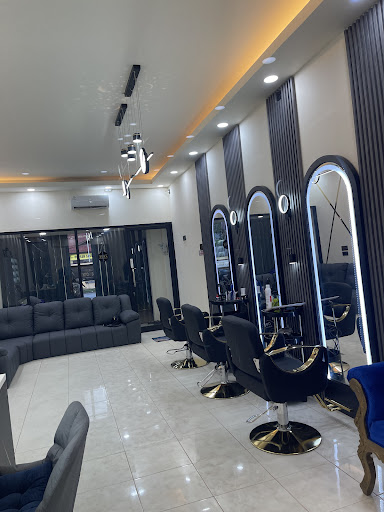 Zee Beauty Salon & Barbershop