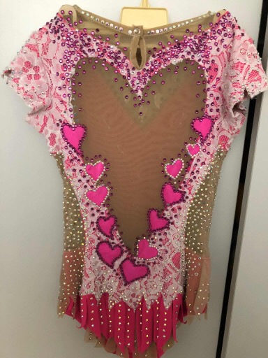 Уреди и аксесоари за художествена гимнастика нови и втора употреба