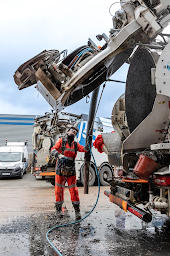 Photo n°18 de SNAVEB - Agence de Montgeron à Montgeron (Service d'entretien et de réparation de fosses septiques)